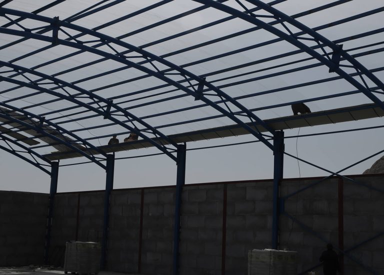 عملیات ساخت سوله موقت انبار